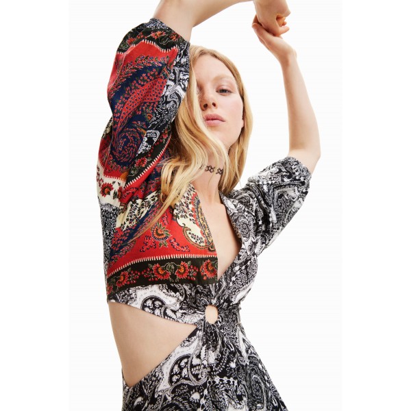 Robe longue découpes motif paisley