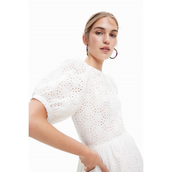 Robe courte broderie suisse