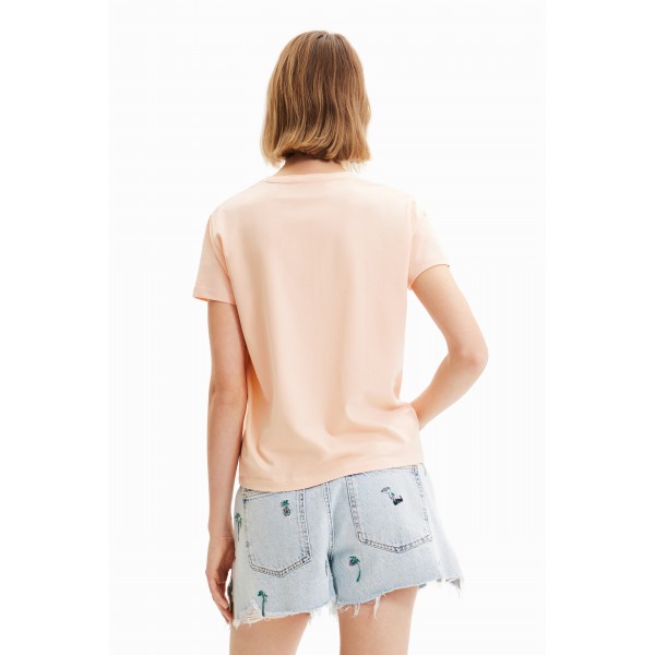 T-shirt slim illustration