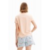 T-shirt slim illustration