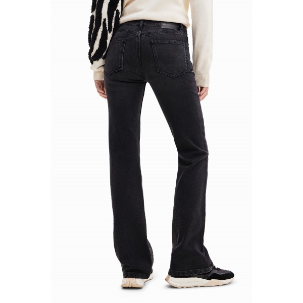 Jean flare clous